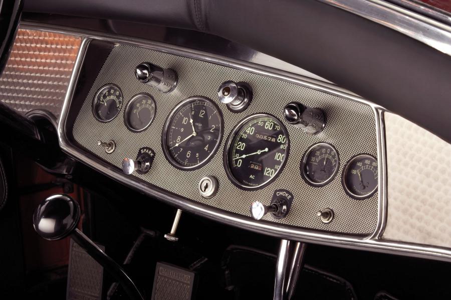  Cadillac Series 452 V16 Convertible Coupe by Fleetwood 1930 года  (фото 7 из 21)